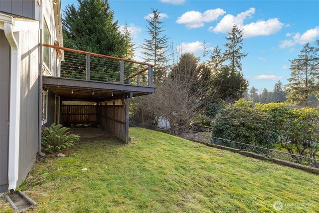 1819 S Marine Drive, Bremerton, WA 98312