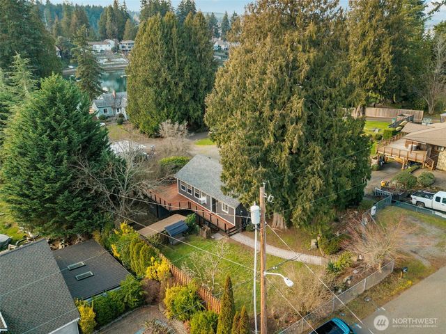 1819 S Marine Drive, Bremerton, WA 98312