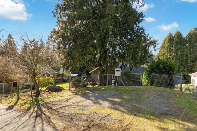 1819 S Marine Drive, Bremerton, WA 98312