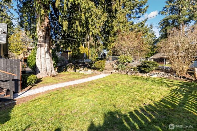 1819 S Marine Drive, Bremerton, WA 98312