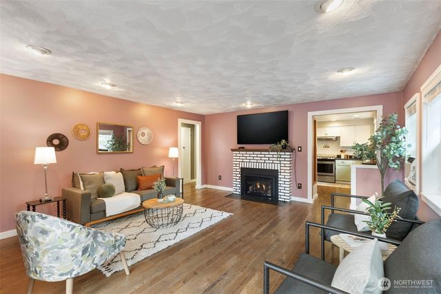 1819 S Marine Drive, Bremerton, WA 98312