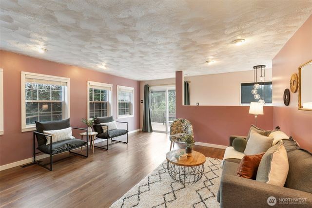 1819 S Marine Drive, Bremerton, WA 98312