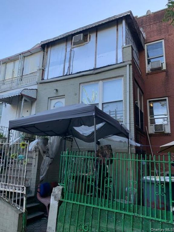 1215 Manor Avenue, Bronx, NY 10472 — exterior