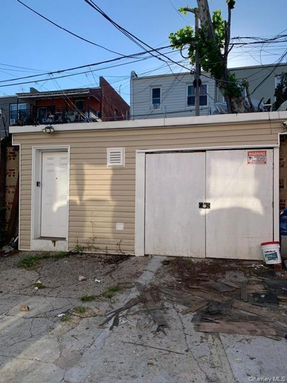 1215 Manor Avenue, Bronx, NY 10472 — photo 2