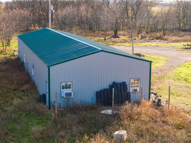 426550 E 250 Road, Chelsea, OK 74016