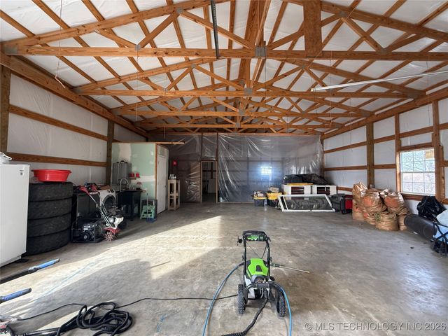 426550 E 250 Road, Chelsea, OK 74016