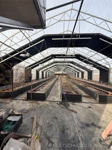 426550 E 250 Road, Chelsea, OK 74016