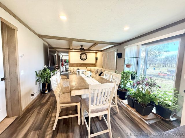 426550 E 250 Road, Chelsea, OK 74016