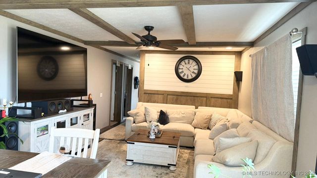 426550 E 250 Road, Chelsea, OK 74016