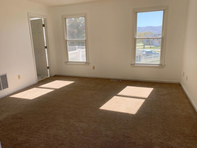 10484 BLUE SPRUCE CT, Mcgaheysville, VA 22840