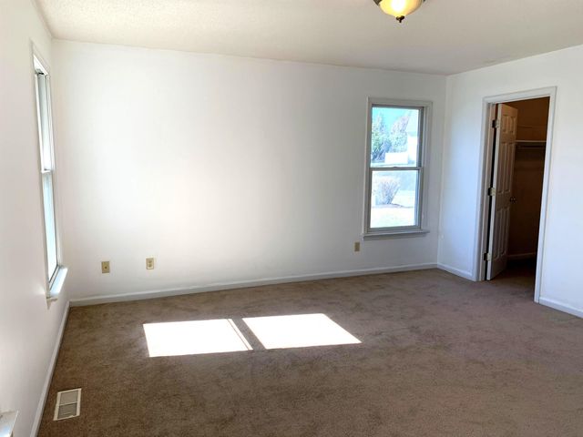 10484 BLUE SPRUCE CT, Mcgaheysville, VA 22840