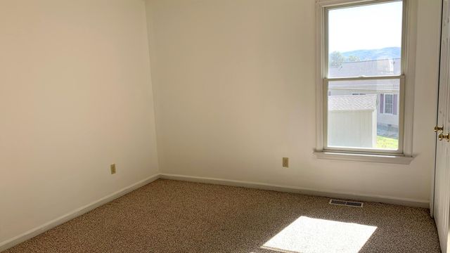 10484 BLUE SPRUCE CT, Mcgaheysville, VA 22840