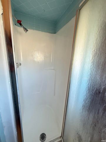 1326 N Vincennes Avenue, Petersburg, IN 47567