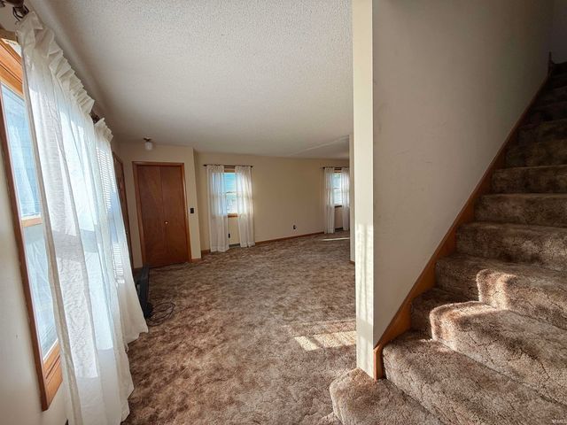 1326 N Vincennes Avenue, Petersburg, IN 47567