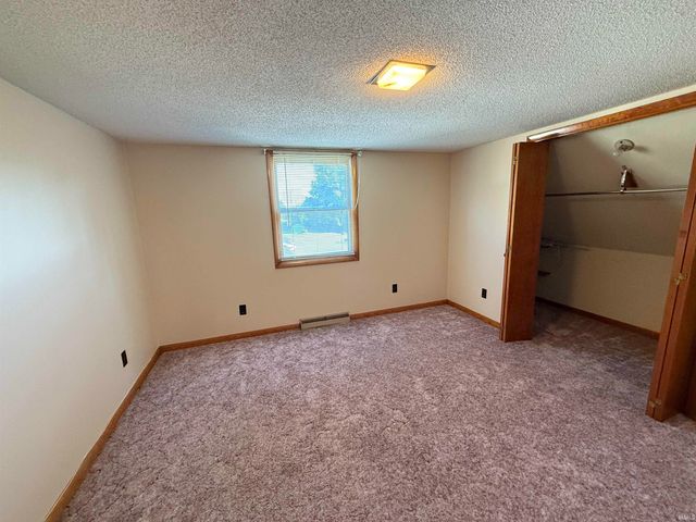 1326 N Vincennes Avenue, Petersburg, IN 47567