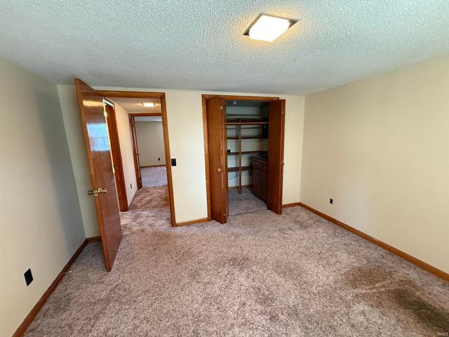 1326 N Vincennes Avenue, Petersburg, IN 47567