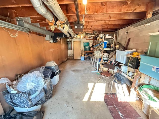 1326 N Vincennes Avenue, Petersburg, IN 47567