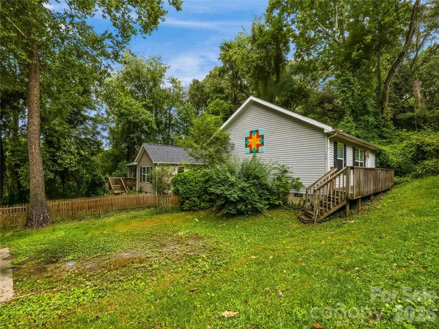 214 Short Michigan Avenue, Asheville, NC 28806
