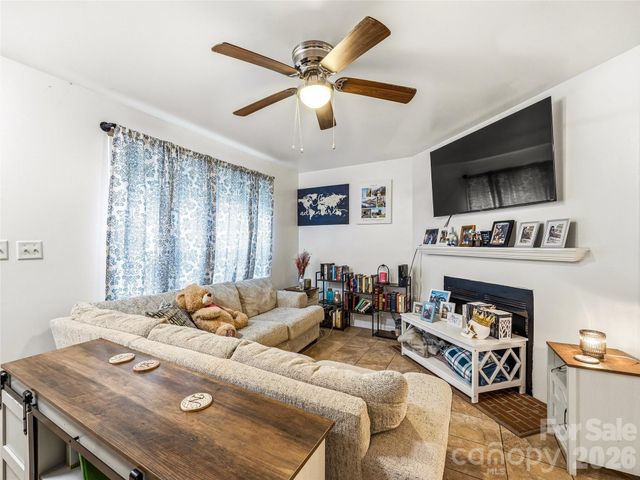214 Short Michigan Avenue, Asheville, NC 28806