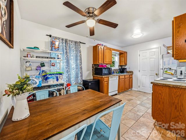 214 Short Michigan Avenue, Asheville, NC 28806