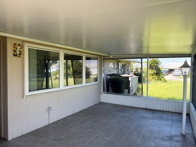 1515 ARROWHEAD DRIVE, Sun City Center, FL 33573