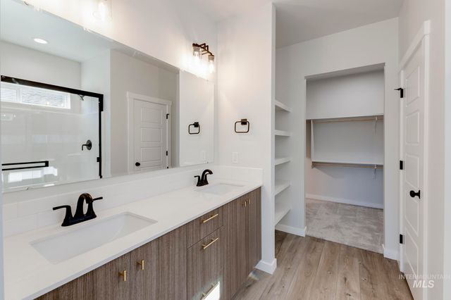 2459 N Silver Wolf Ave, Star, ID 83669