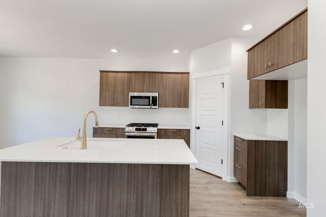 2459 N Silver Wolf Ave, Star, ID 83669