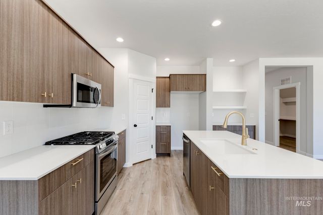 2459 N Silver Wolf Ave, Star, ID 83669