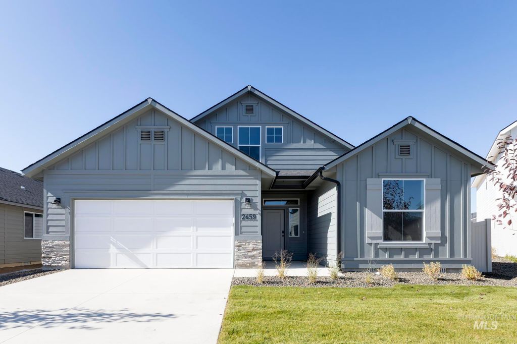 2459 N Silver Wolf Ave, Star, ID 83669