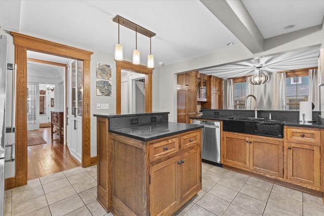 1216 Main STREET, Racine, WI 53403