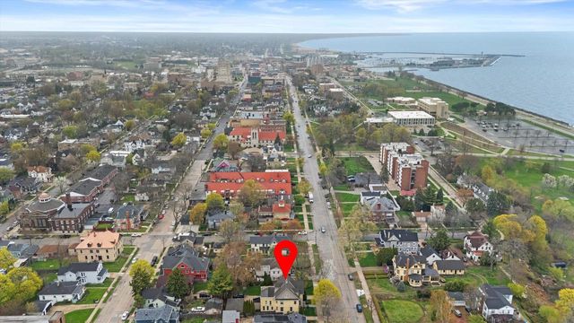 1216 Main STREET, Racine, WI 53403