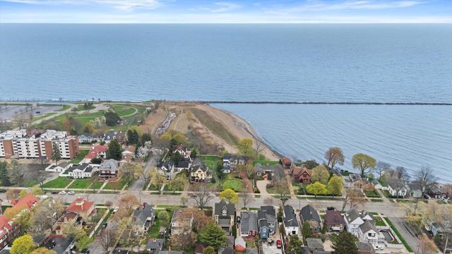 1216 Main STREET, Racine, WI 53403