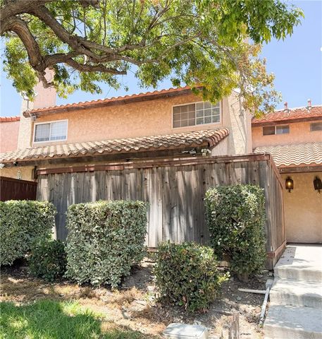 16600 Seville C, Fontana, CA 92335