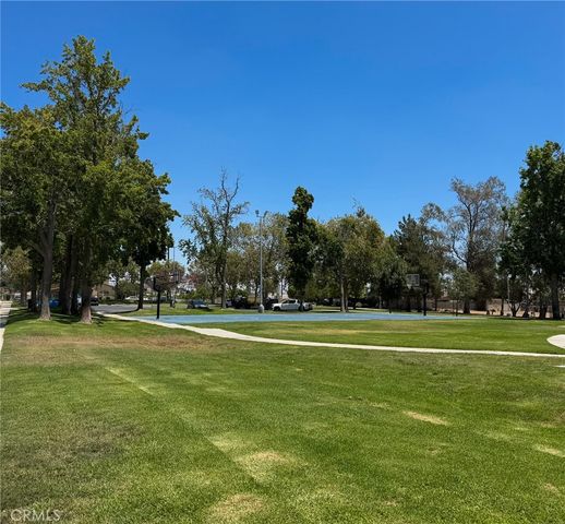 16600 Seville C, Fontana, CA 92335