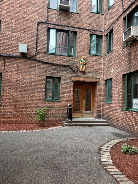 1501 Metropolitan Avenue 10D, Bronx, NY 10462 — exterior