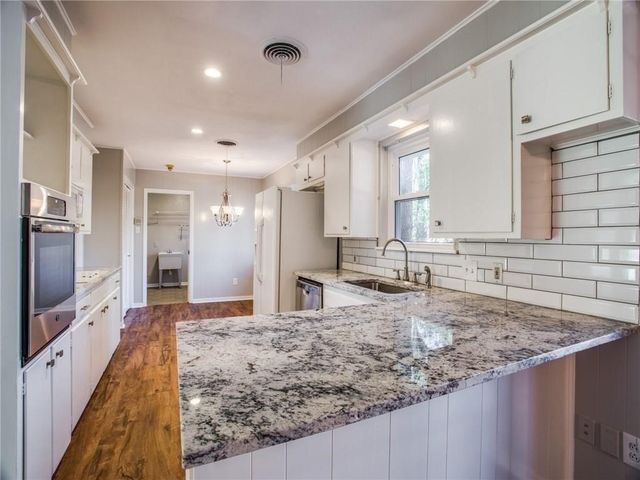 4104 Hartwood Drive, Fort Worth, TX 76109