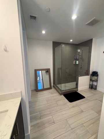 1 S Palmway 204, Lake Worth Beach, FL 33460