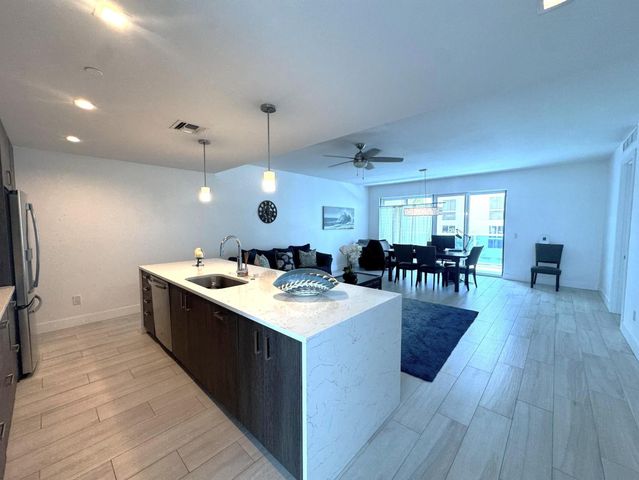 1 S Palmway 204, Lake Worth Beach, FL 33460
