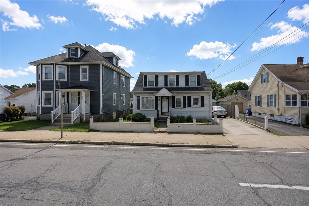 581 Newport Avenue, Pawtucket, RI 02861