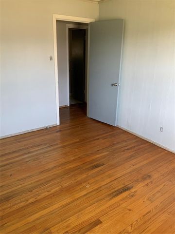 7923 Bayside Boulevard, Beach City, TX 77523