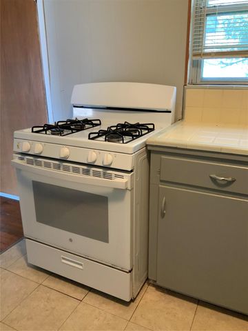 7923 Bayside Boulevard, Beach City, TX 77523