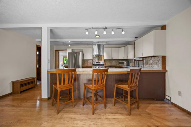 107 Hallam Avenue S, Mahtomedi, MN 55115