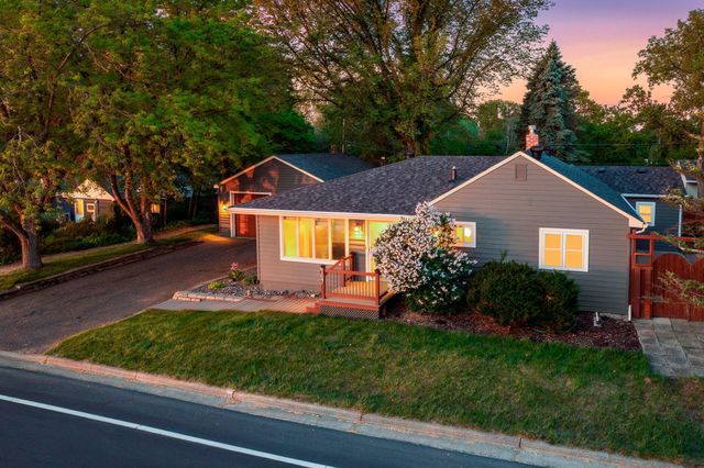 107 Hallam Avenue S, Mahtomedi, MN 55115