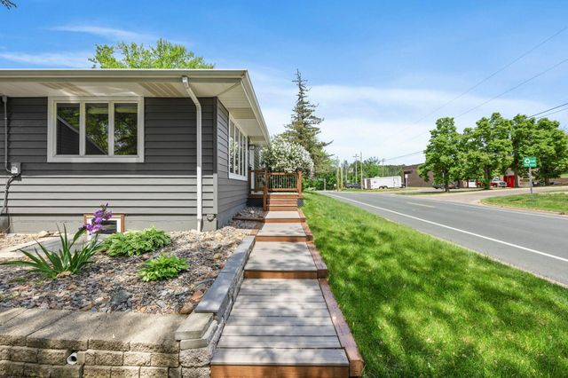 107 Hallam Avenue S, Mahtomedi, MN 55115