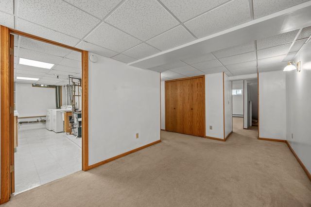 107 Hallam Avenue S, Mahtomedi, MN 55115