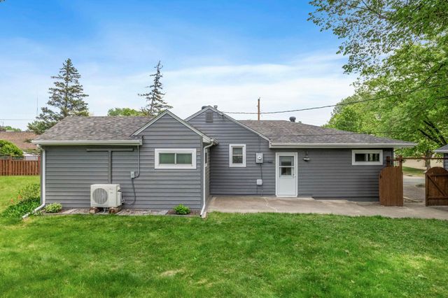 107 Hallam Avenue S, Mahtomedi, MN 55115