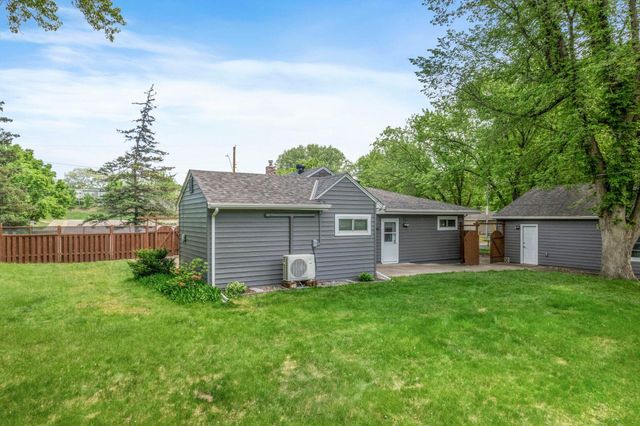 107 Hallam Avenue S, Mahtomedi, MN 55115