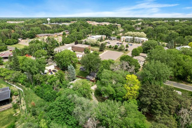 107 Hallam Avenue S, Mahtomedi, MN 55115