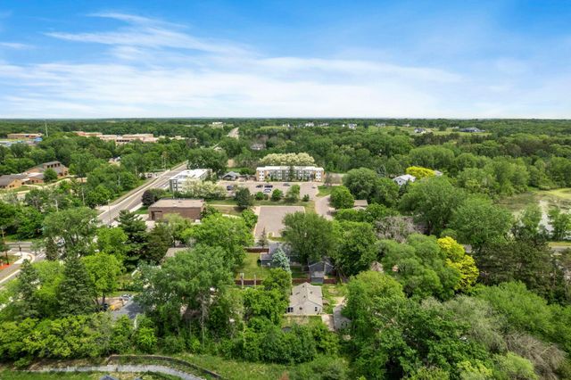 107 Hallam Avenue S, Mahtomedi, MN 55115