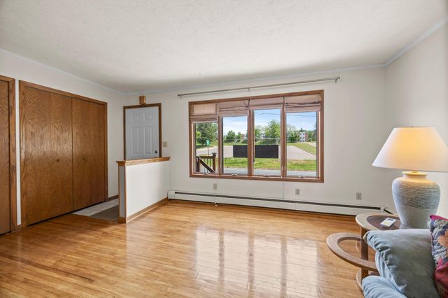 107 Hallam Avenue S, Mahtomedi, MN 55115
